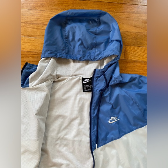 Nike Two-Tone Blue and White Hooded Jacket - Picture 2 of 5